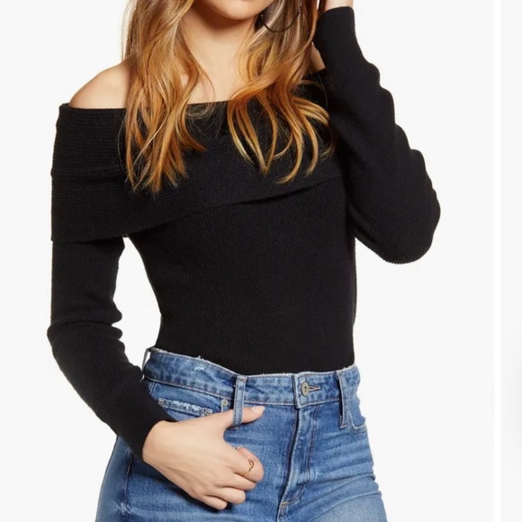Leith Sweaters - Leith Off-Shoulder Black Sweater